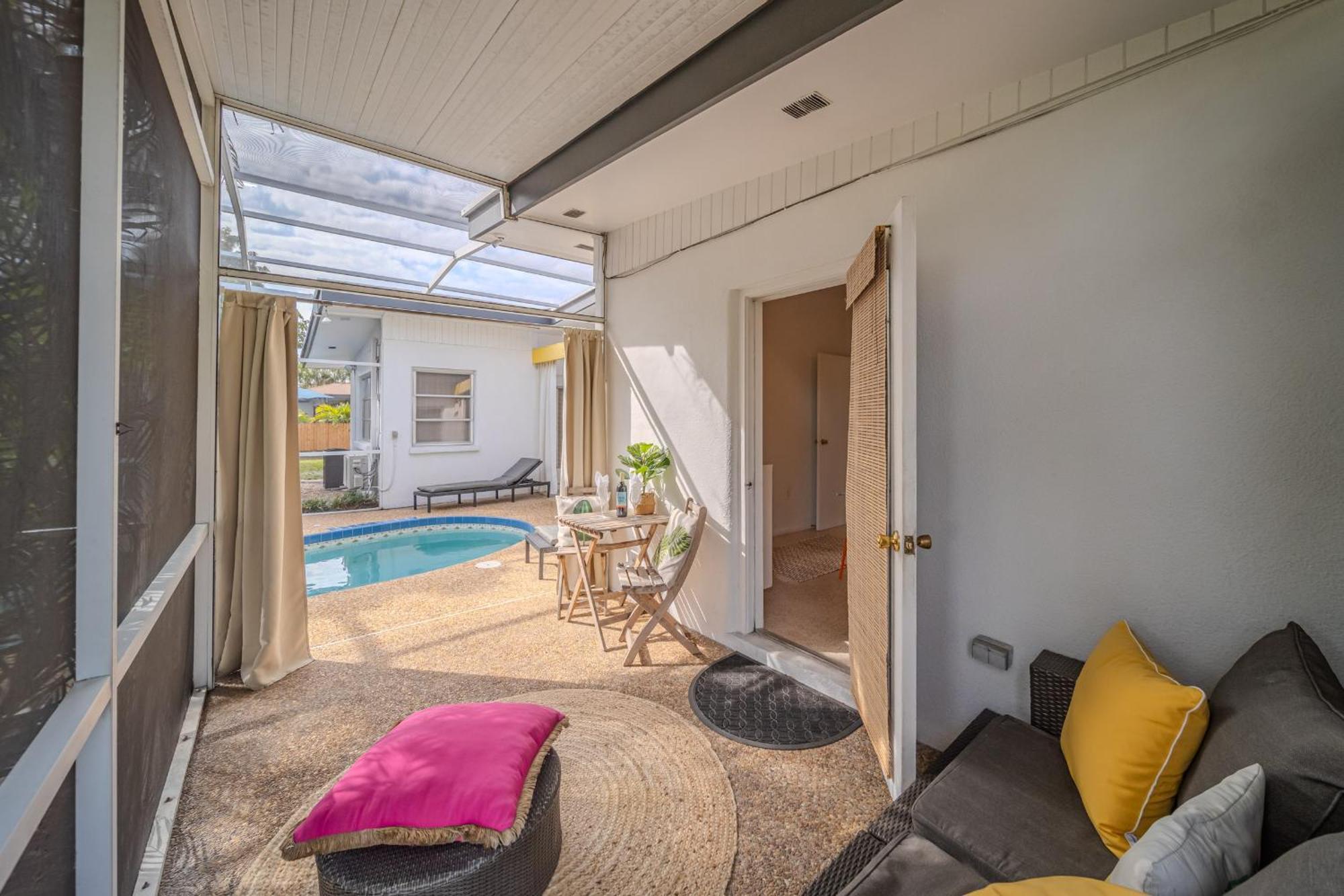 Fantastic Island House 1 Mile To The Beach With Heated Pool Sarasota Exteriör bild