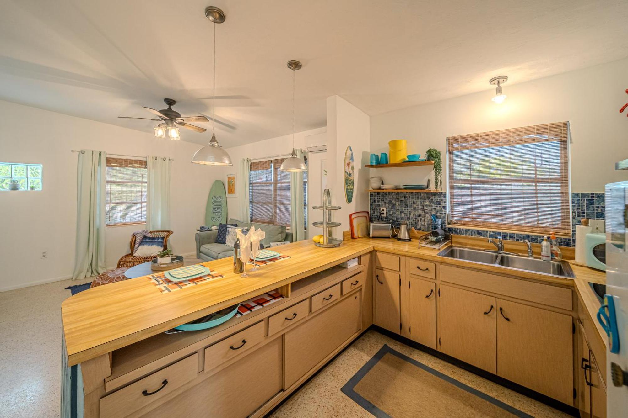 Fantastic Island House 1 Mile To The Beach With Heated Pool Sarasota Exteriör bild