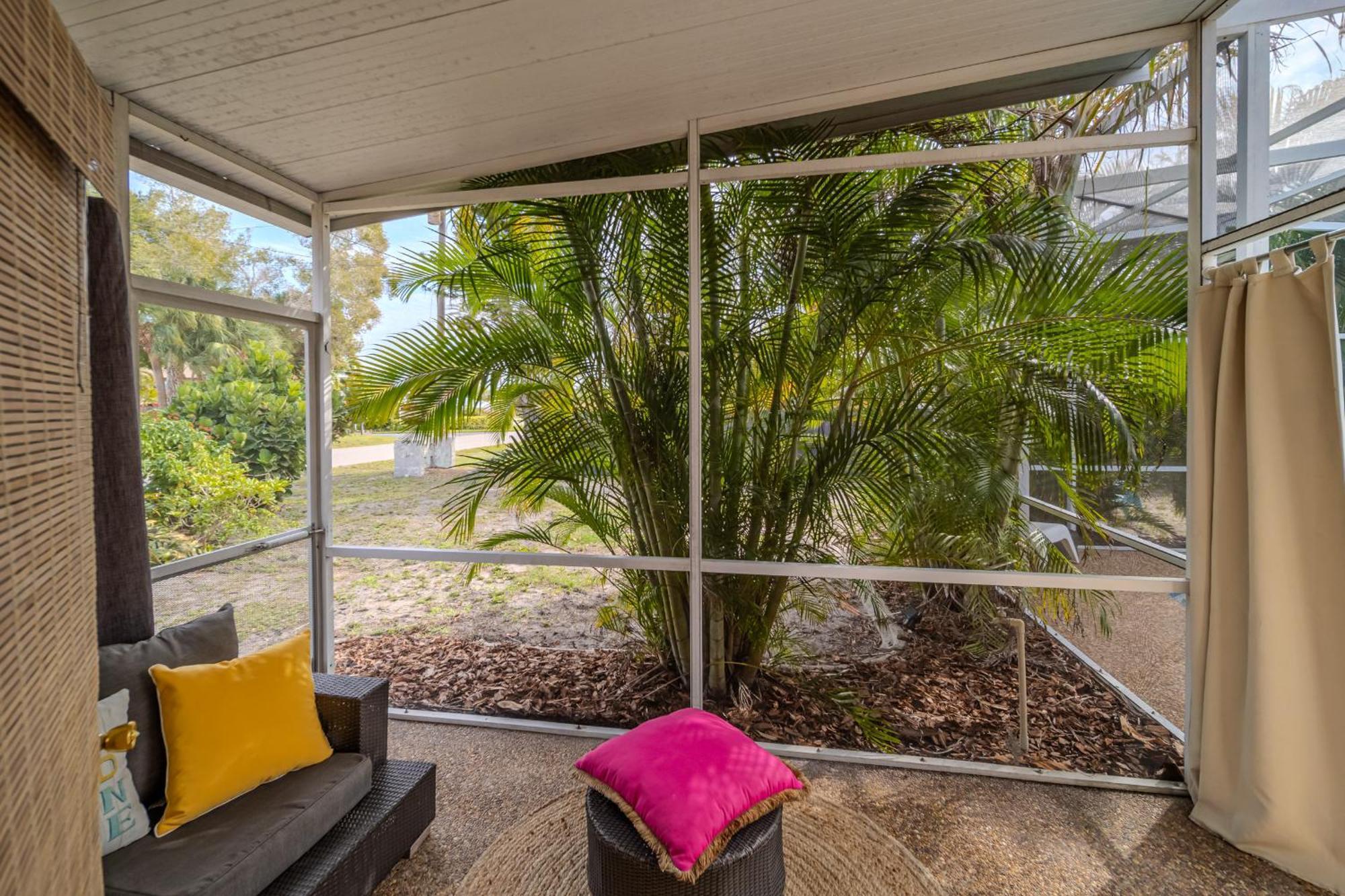 Fantastic Island House 1 Mile To The Beach With Heated Pool Sarasota Exteriör bild